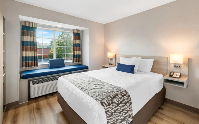 photo 5 of Microtel Inn & Suites by Wyndham Greenville / Woodruff Rd