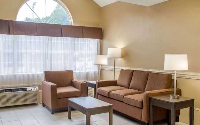 photo 3 of Quality Inn & Suites Maggie Valley - Cherokee Area