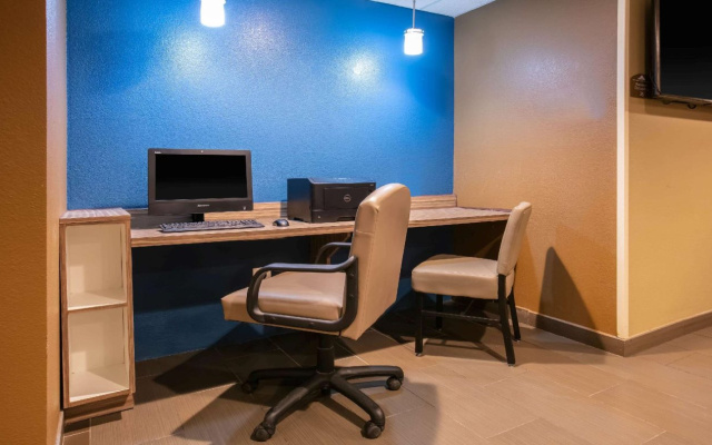 photo 4 of Microtel Inn & Suites by Wyndham Pecos