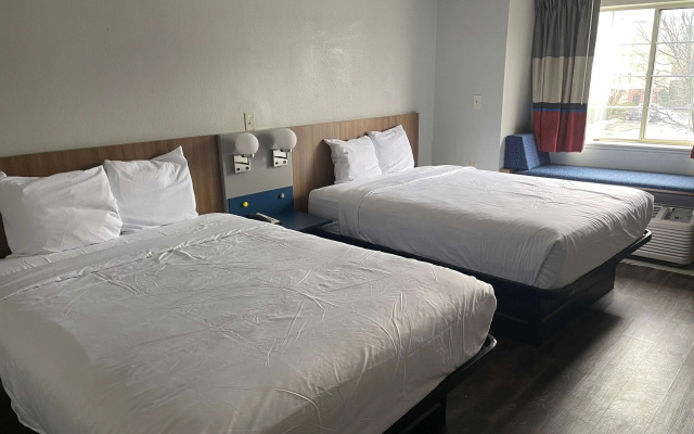 photo 4 of Microtel Inn by Wyndham Atlanta Airport