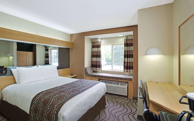 photo 5 of Microtel Inn by Wyndham Charlotte/University Place