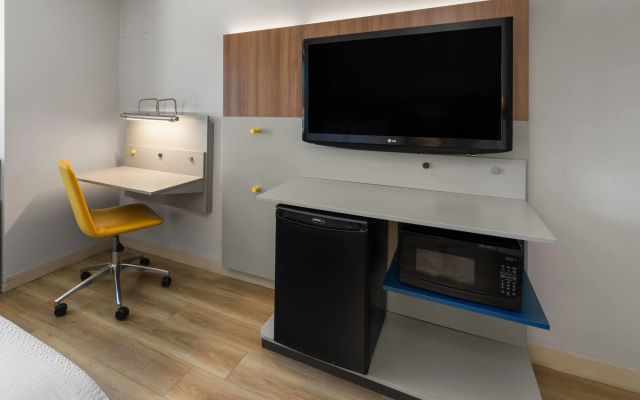 photo 4 of Microtel Inn & Suites by Wyndham Denver Airport