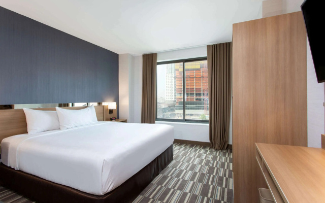 photo 3 of Microtel Inn by Wyndham Long Island City