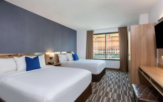 photo 4 of Microtel Inn by Wyndham Long Island City
