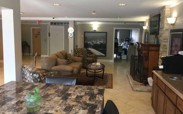 photo 2 of Super 8 by Wyndham Harbison/Parkridge Hospital