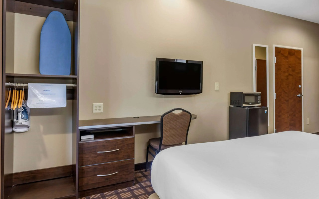 photo 3 of Microtel Inn & Suites By Wyndham Sylva Dillsboro Area