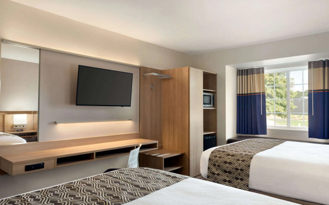 photo 3 of Microtel Inn & Suites by Wyndham Baton Rouge