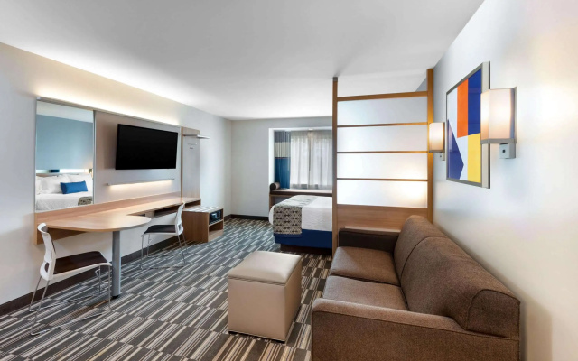 photo 4 of Microtel Inn & Suites by Wyndham Farmington