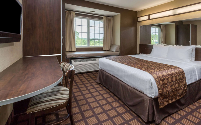 photo 3 of Microtel Inn & Suites by Wyndham Jacksonville Airport