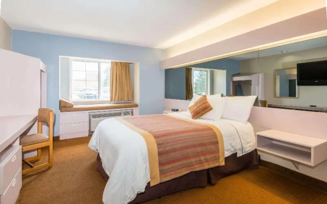 photo 4 of Microtel Inn & Suites by Wyndham Kansas City Airport