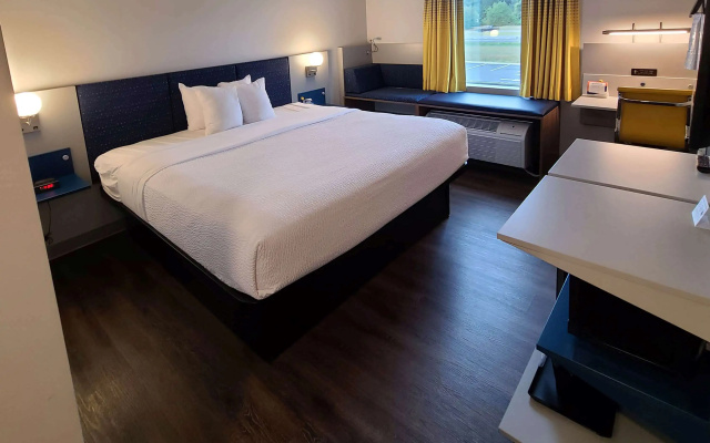 photo 2 of Microtel Inn & Suites by Wyndham Milford