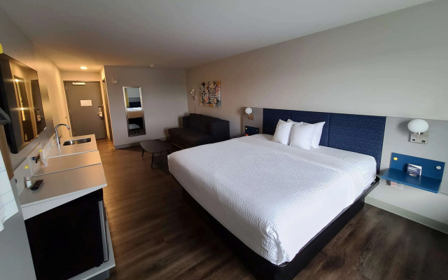 photo 4 of Microtel Inn & Suites by Wyndham Milford