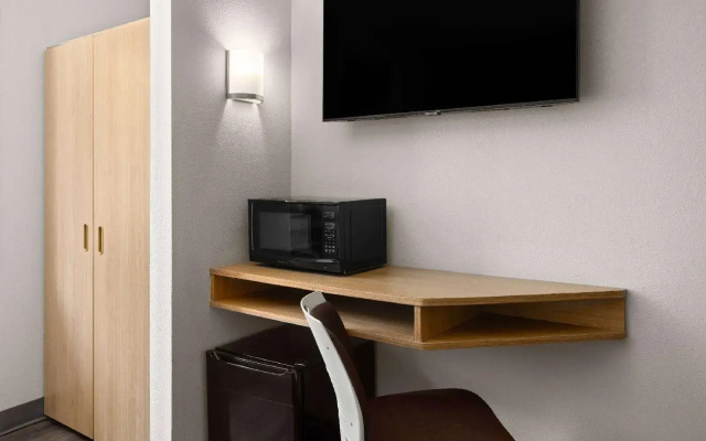 photo 3 of Microtel Inn & Suites by Wyndham Raleigh Durham Airport