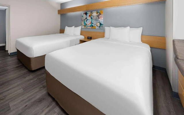 photo 4 of Microtel Inn & Suites by Wyndham Raleigh Durham Airport