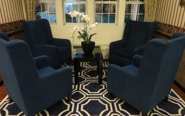 photo 2 of Microtel Inn & Suites By Wyndham Stockbridge/atlanta South