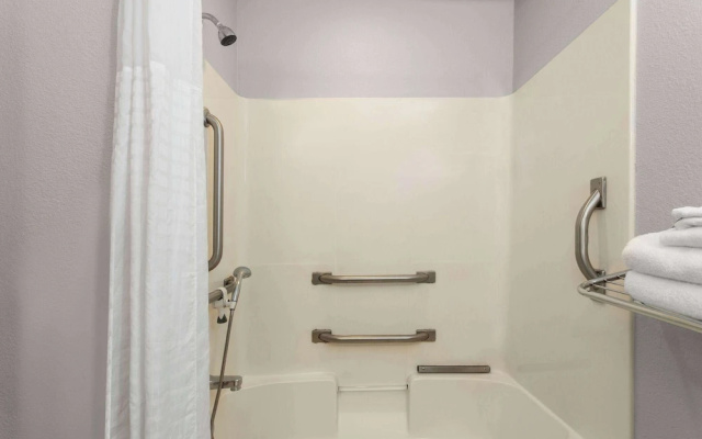 photo 5 of Microtel Inn & Suites Panama C