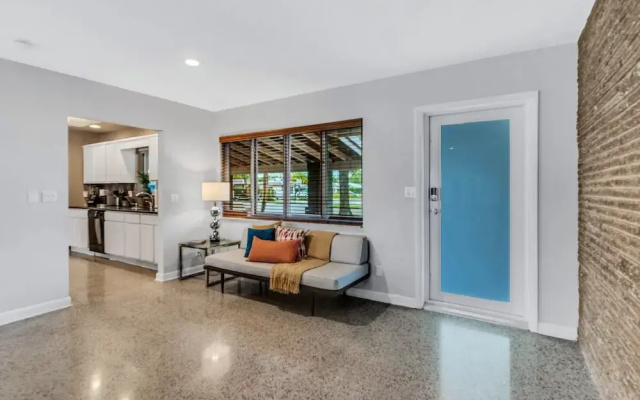 photo 5 of Mid Century Modern Pool Home In The Best Location! 2 Bedroom Home by Redawning