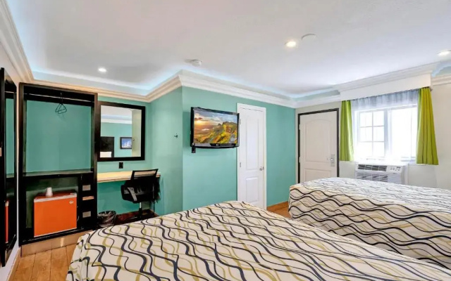 photo 5 of Mid City inn