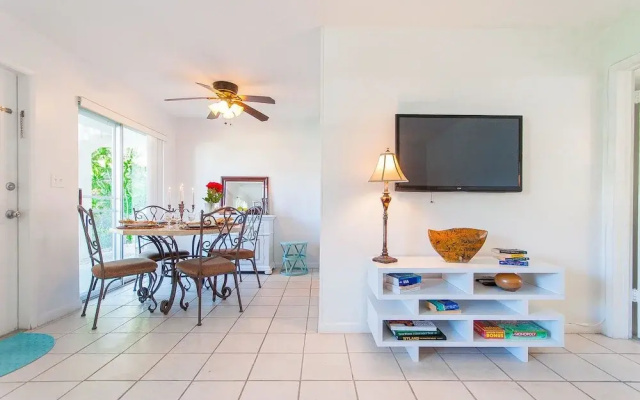 photo 2 of Mid Mari by Real Estate Gizmo