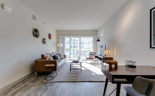 photo 4 of Mid-Century Design In Venice Beach / MDR - 3 Beds!