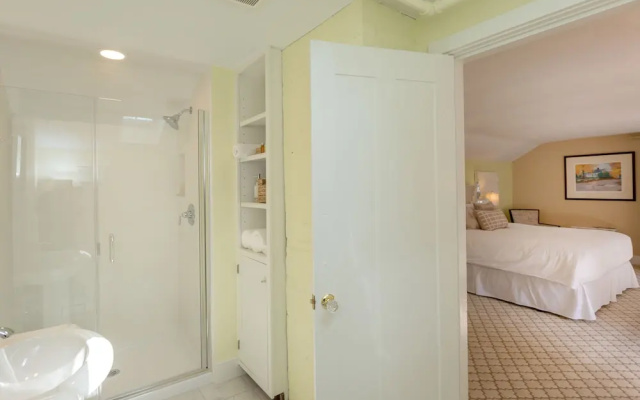photo 4 of Middle Street Inn