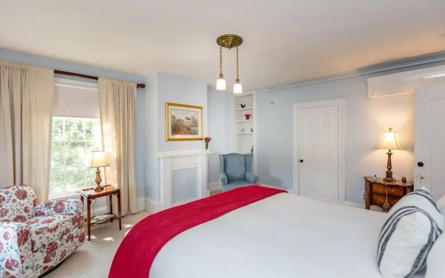 photo 5 of Middle Street Inn