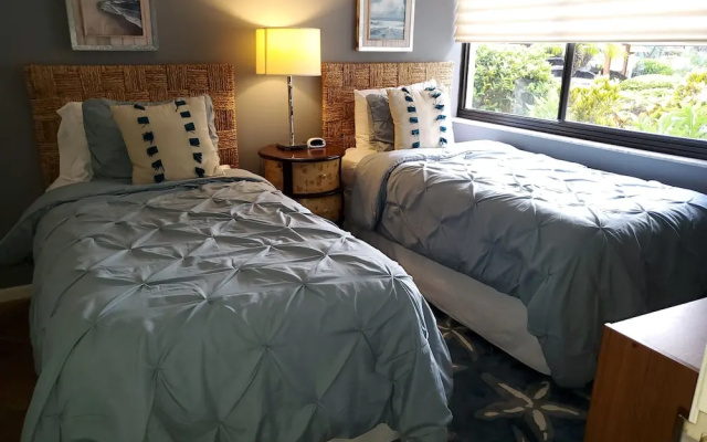 photo 4 of Midnight Cove Ii 611f - Fabulous Bayside! 2 Bedroom Condo