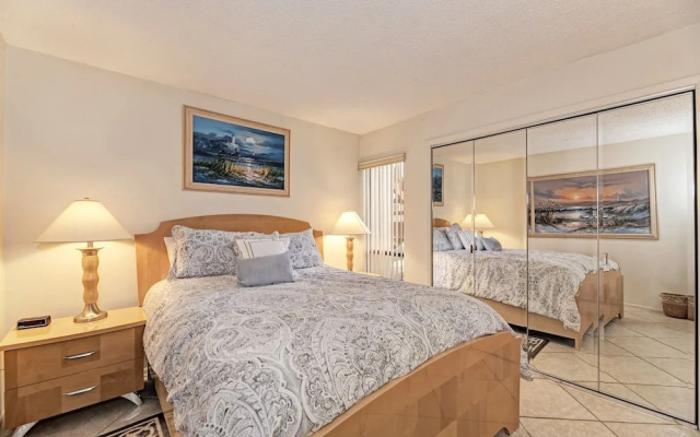 photo 4 of Midnight Cove Ii 810f - Roomy Bayside By Lagoon 2 Bedroom Condo