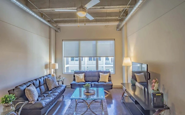 photo 5 of Midtown 1br Fully Furnished Apartment - Great Location! 1 Bedroom Apts by RedAwning