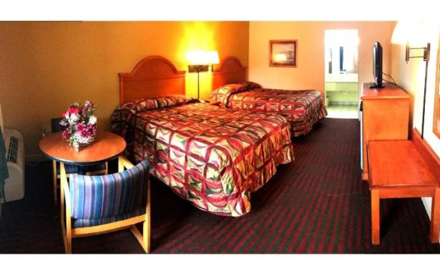 photo 4 of Midtown Inn