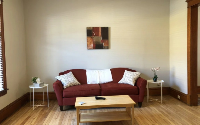 photo 5 of Midtown Manor