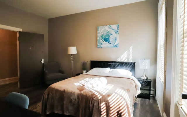 photo 4 of Midtown Suites