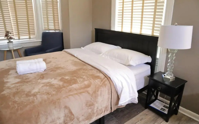 photo 2 of Midtown Suites