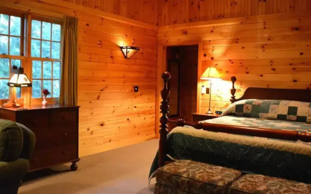 photo 3 of Migis Lodge