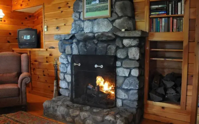 photo 4 of Migis Lodge