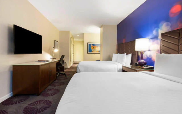 photo 4 of The Chicago Hotel Collection Magnificent Mile Hotel & Suites 