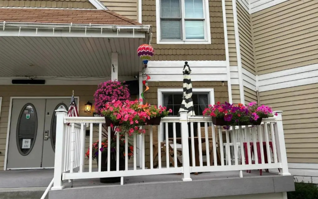 photo 5 of Mill Creek Hotel