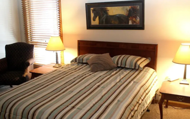 photo 4 of Mill Run 12 By Peak Property Management