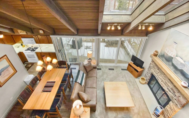 photo 2 of Breckenridge Spacious Mill Run 5 Townhouse by RedAwning