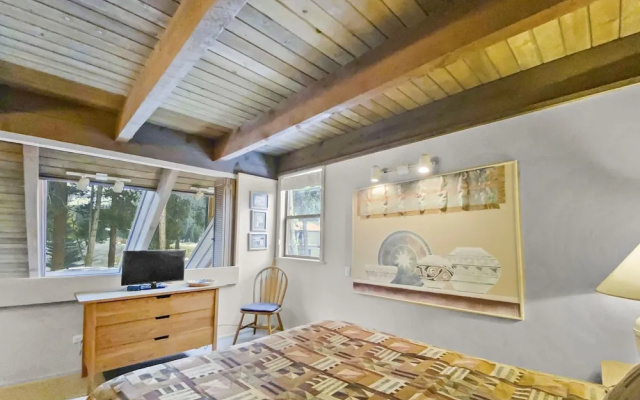 photo 5 of Breckenridge Spacious Mill Run 5 Townhouse by RedAwning