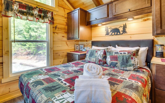 photo 2 of 7 Mi to Lake Lure: Mill Spring Cabin w/ Hot Tub