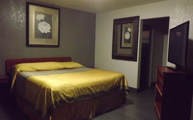 photo 3 of Laurel Inn