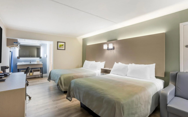 photo 2 of Quality Inn Smoketown - Lancaster Area