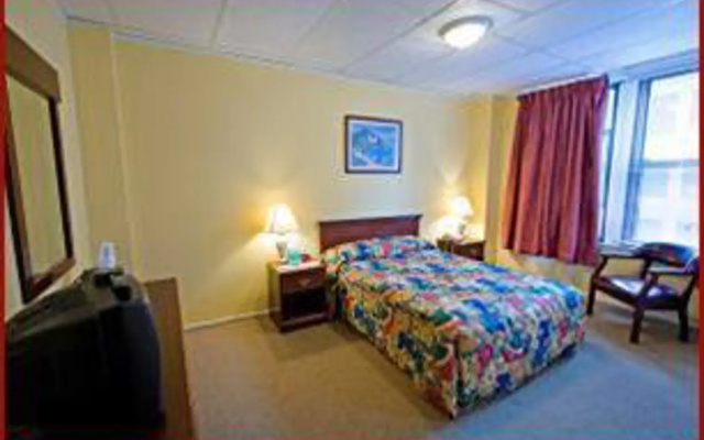 photo 4 of Milner Hotel