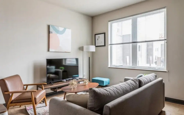 photo 5 of Milwaukee Adorable 1BD 1BA Downtown Apartment