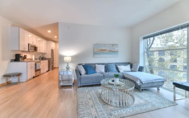 photo 3 of Milwaukee River Suites by Barsala