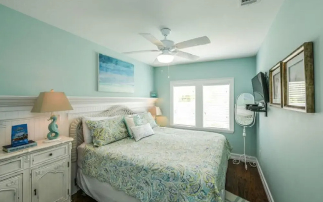 photo 2 of Mim's Cottage By The C 3 Bedroom Cottage by RedAwning