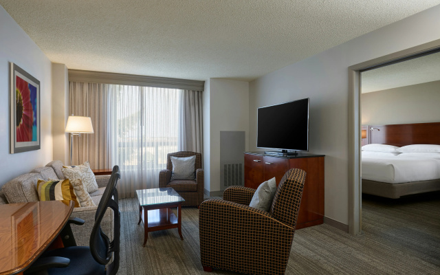 photo 4 of DoubleTree by Hilton Minneapolis Airport, MN