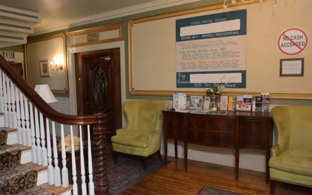 photo 2 of Minneapolis International Hostel