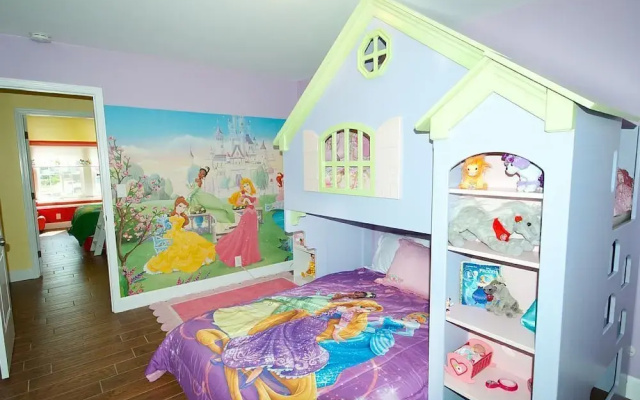 photo 3 of Minnie's - 6 Br Home